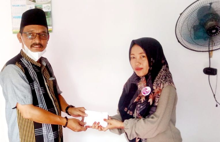 Kunjungi Rumah Perlindungan Lansia YMPC, Ucok Mora Berikan Bantuan
