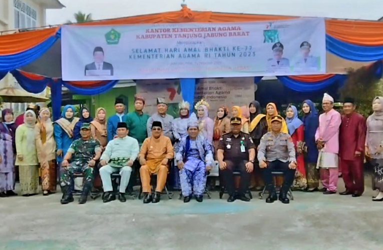 Bupati Tanjab Barat Jadi Irup Upacara Hari Amal Bakti Ke-77 Kementerian Agama RI