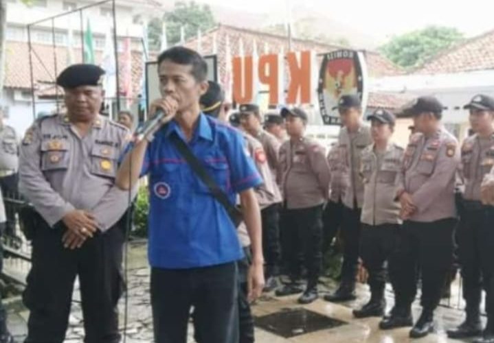 Dinilai Janggal KPU Lebak Di Demo
