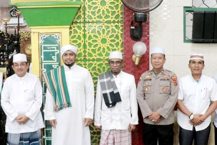 Bupati Tanjab Barat Hadiri Peringatan Isra Mikraj di Masjid Raya Al-Muttaqin