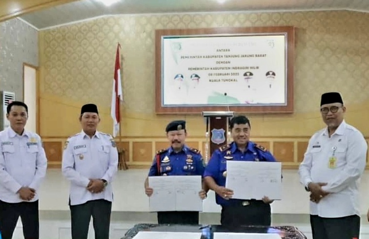 Wabup Tanjab Barat Sambut Langsung Kunjungan Pemkab Indragiri Hilir