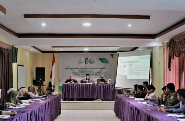 Bupati Tanjab Barat Jadi Pemateri Intermediate Training Tingkat Nasional HMI Tahun 2023