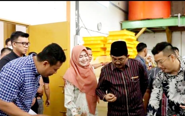 Bupati Tanjab Barat Kunjungi PT Bakti Tani Nusantara di Kota Batam
