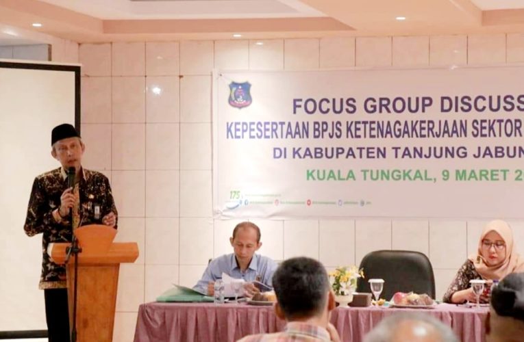 Sekda Hadiri FGD Kepesertaan BPJS Ketenagakerjaan Sektor Jasa Industri di Tanjab Barat