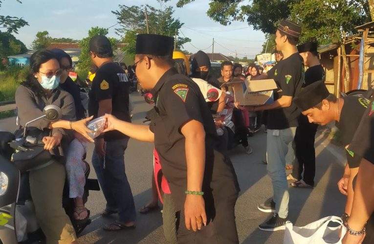 DPC Ormas JBB Tigaraksa Bagi – Bagi Takjil