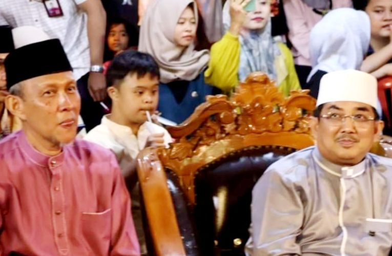 Bupati Tanjab Barat Lepas Peserta Festival Arakan Sahur Minggu Ke-Tiga