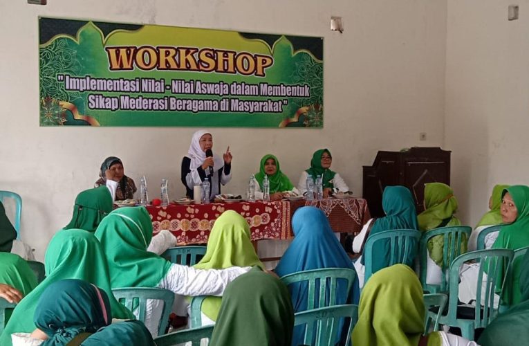 Umi Zahrok Anggota DPRD Jatim: Pentingnya Implementasi Nilai Aswaja Dalam Membentuk Moderasi Beragama di Masyarakat