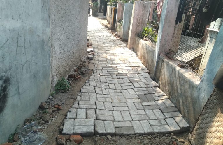 Anggaran 113. 750 Juta Bersumber dari DD Proyek Paving Desa Kampung Baru Kec Pamarayan Serang di Kerjakan Asal-asalan
