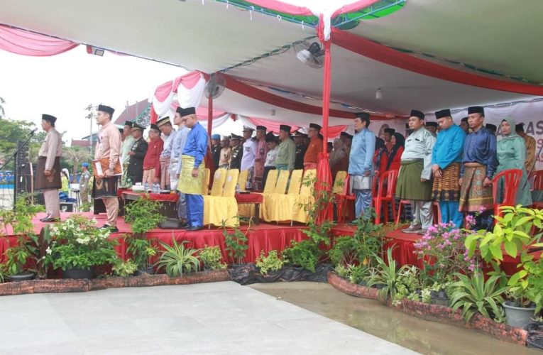 Bupati Tanjab Barat Pimpin Upacara Harla Pancasila 2024
