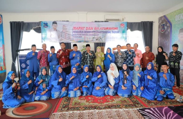Bupati Dorong Dekranasda Tingkatkan Promosi Ekonomi Kreatif di Tanjab Barat