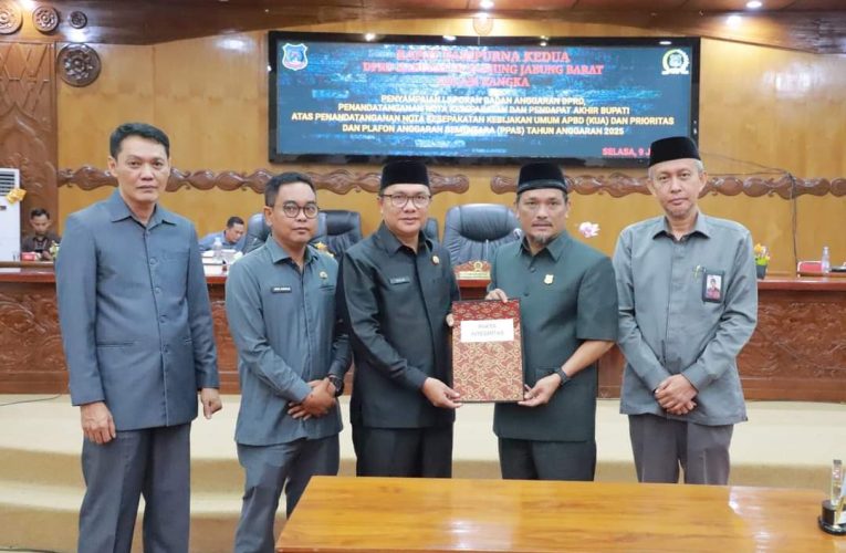Pj. Sekda Hadiri Rapat Paripurna Ke-II DPRD Tanjab Barat
