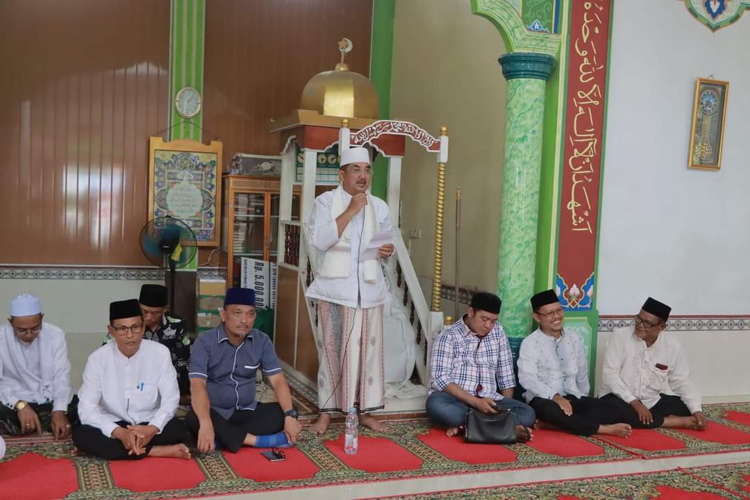 Bupati Tanjab Barat Gelar di Safari Jumat Desa Pasar Senin Senyerang