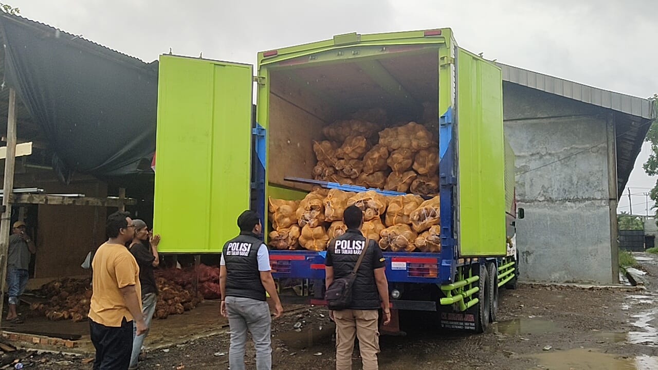 Tindak Lanjuti Laporan Masyarakat, Gudang di Sungai Saren Disidak, Ini yang Ditemukan Polisi