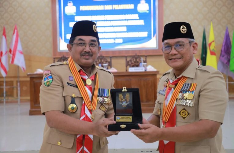 Pemimpin Daerah Jadi Pemimpin Pramuka: Anwar Sadat Komitmen Majukan Kwarcab Tanjab Barat