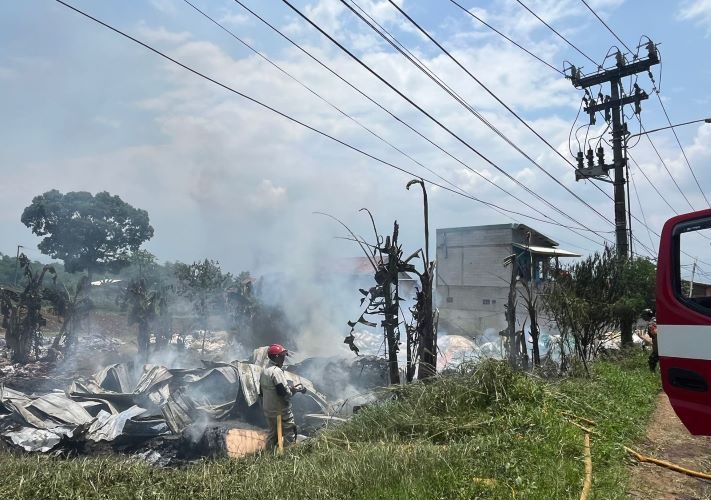 PLN Ajak Masyarakat Waspada Aktivitas Berbahaya di Sekitar Aset Kelistrikan Demi Keselamatan Bersama