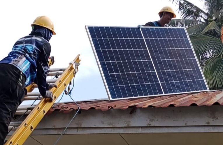 PLN Hadirkan Listrik SuperSUN di Pulau Satangnga, Hidupkan Denyut Kehidupan Warga