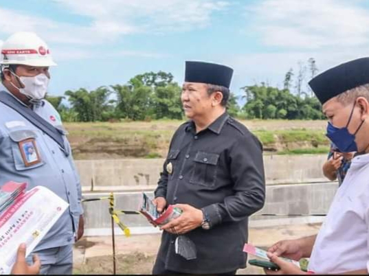 Bupati Hendy Tinjau Proyek Dam Talang Jenggawah Dan Pastikan Mampu Mengairi 8000 Hektar Sawah.