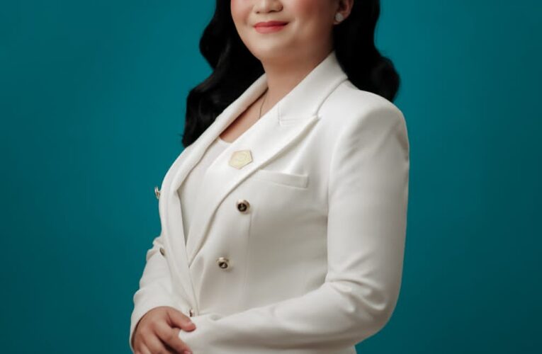 Purim Putri J. Dachi, S.H Terpilih Sebagai Ketua Komisi II DPRD Nias Selatan.