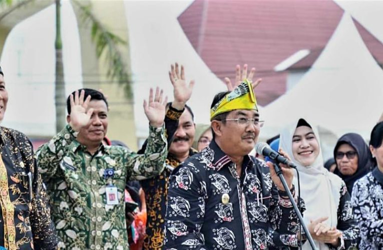 Ketua Dekranasda Provinsi Jambi Apresiasi Pemkab dan Dekranasda Tanjabbar Lestarikan Batik Lokal