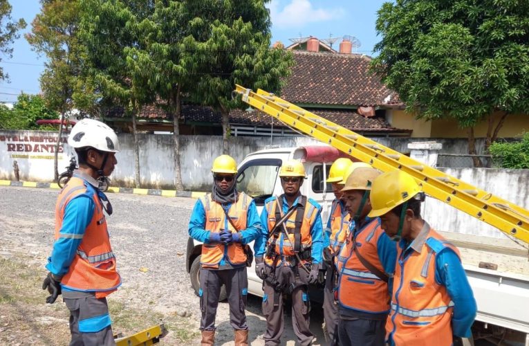 PLN ULP Baturaja Pulihkan Gangguan SuTM Putus dengan Aman dan Cepat